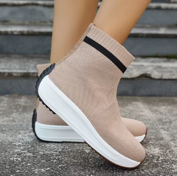 Women’s Sporty Knit Sock Chelsea Boots – Mesh Slip-On Flat Platform Walking Shoes (Sizes 35–43) BRANDED
