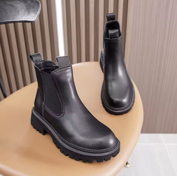 Women's Genuine Leather Chelsea Boots – Winter Retro Ankle Boots with Plush Lining, Low Heel & Rubber Outsole AIYUQI