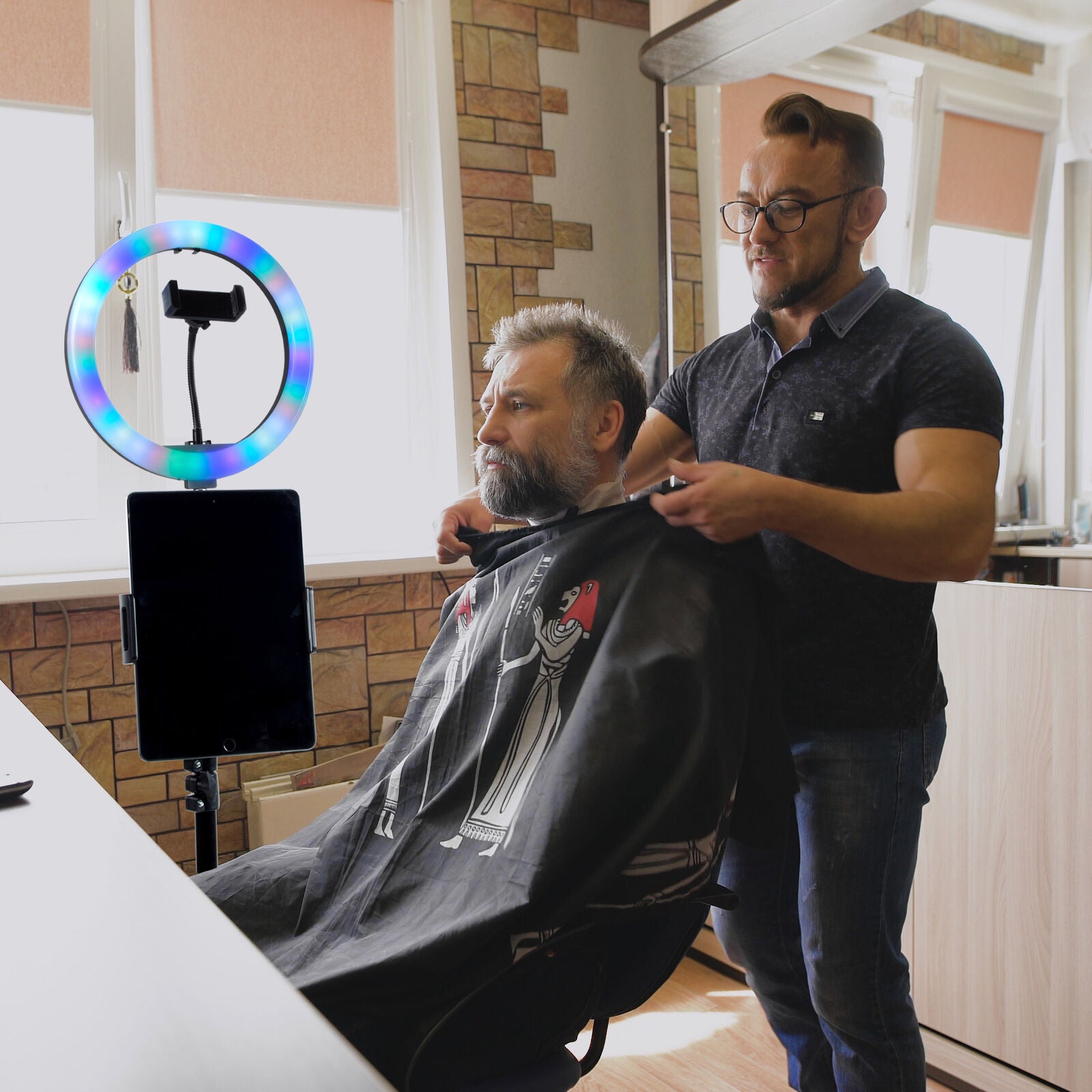 Selfie Light Free-Stand Phone/Tablet Holder Adjustable Height Foldable