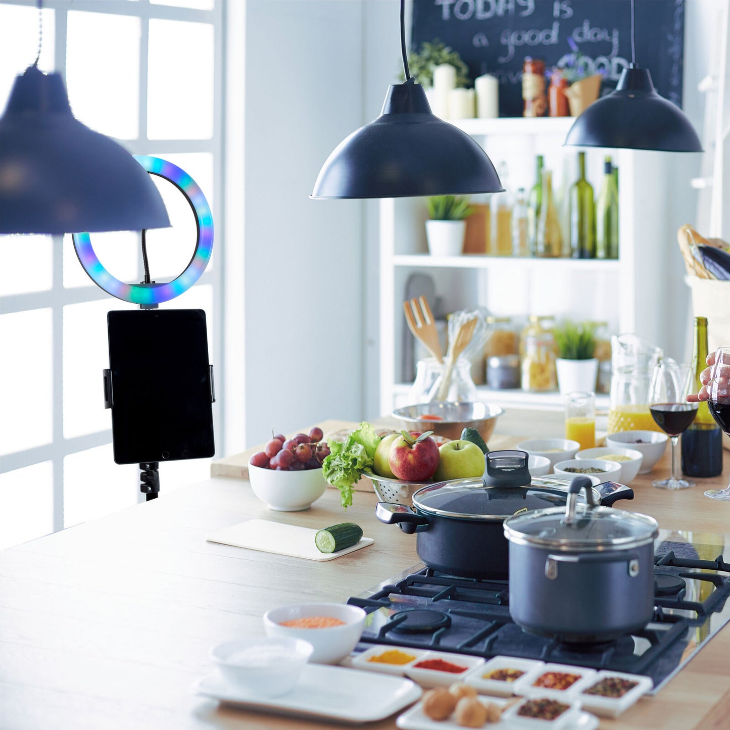 Selfie Light Free-Stand Phone/Tablet Holder Adjustable Height Foldable