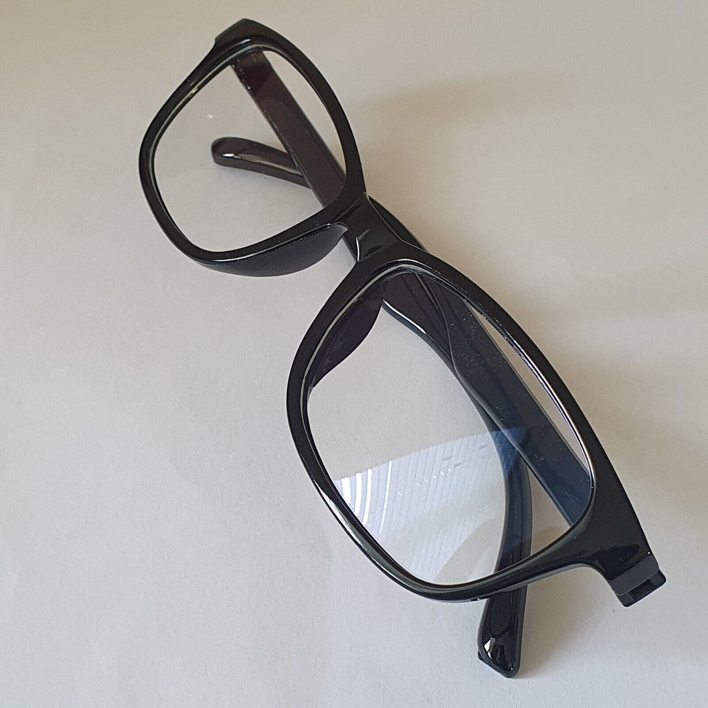 Unisex Clear Lens Glasses – Fashionable Geek Eyewear for Men, Women, and Kids in Black Frame