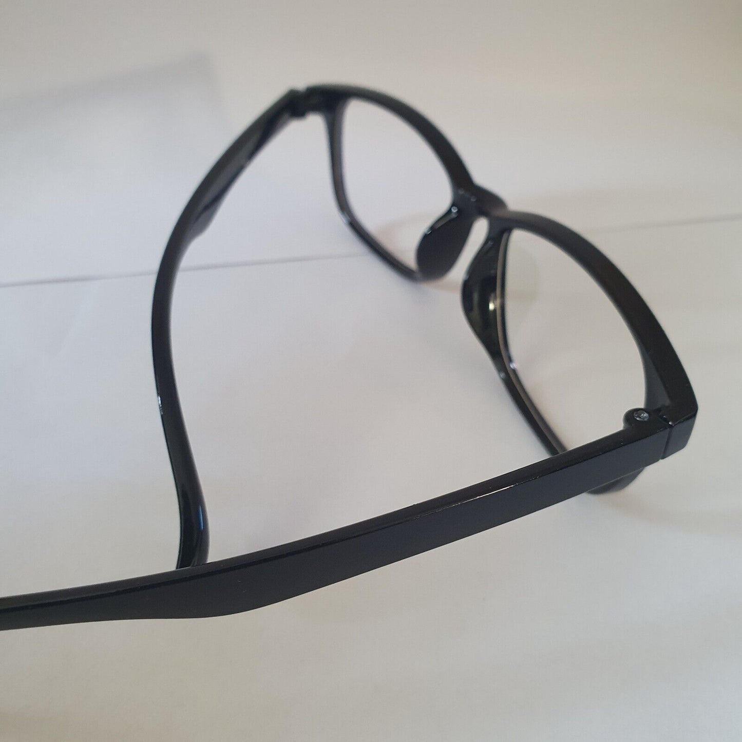 Unisex Clear Lens Glasses – Fashionable Geek Eyewear for Men, Women, and Kids in Black Frame