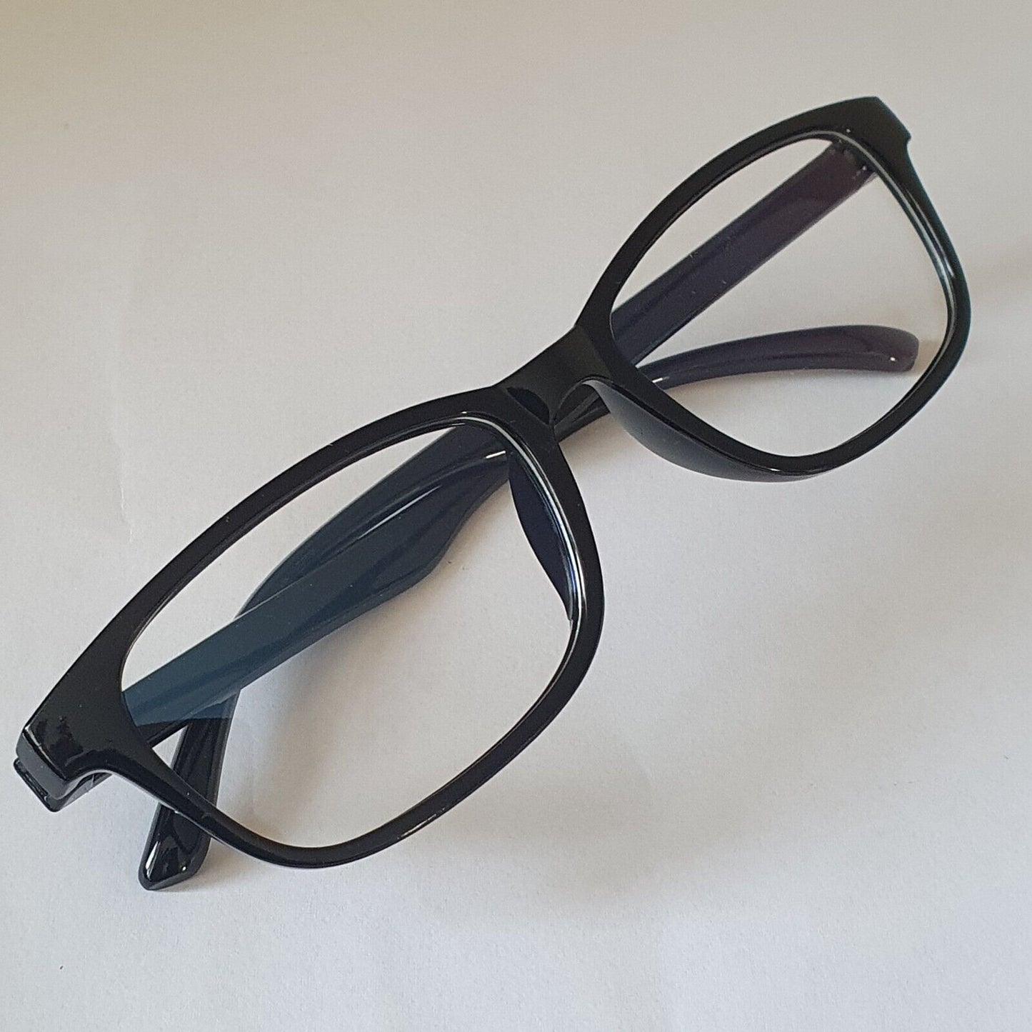 Unisex Clear Lens Glasses – Fashionable Geek Eyewear for Men, Women, and Kids in Black Frame
