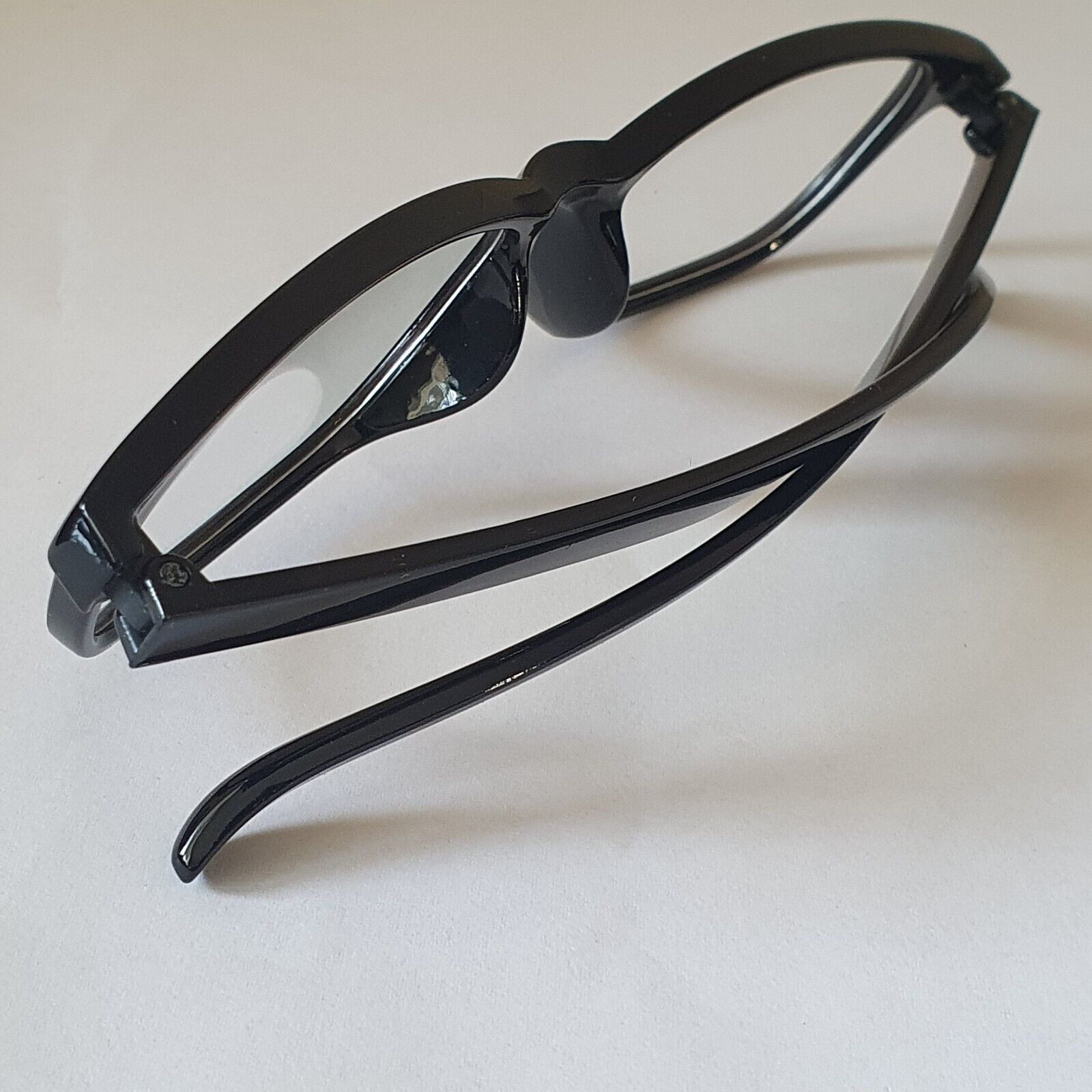 Unisex Clear Lens Glasses – Fashionable Geek Eyewear for Men, Women, and Kids in Black Frame