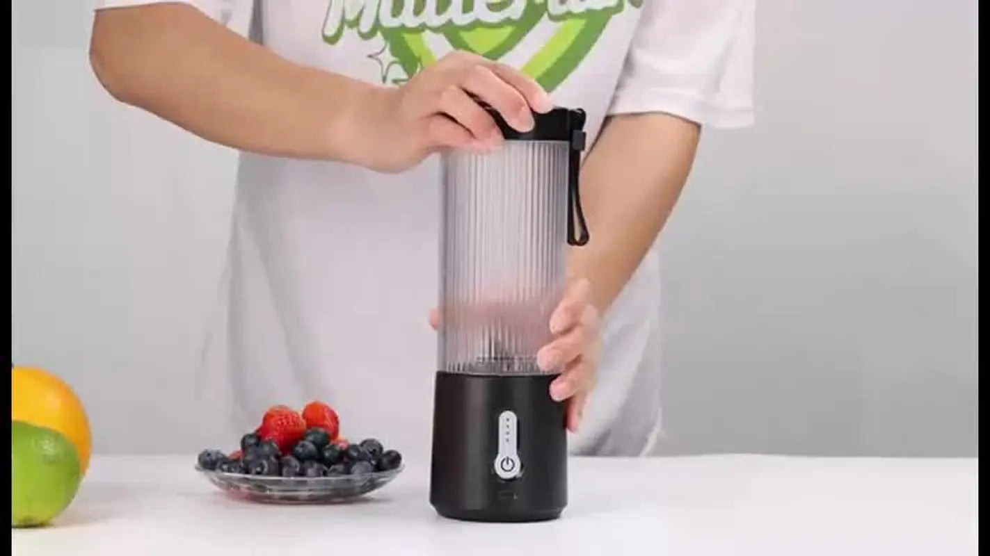 Portable Blender Juicer Cup, Bpa-Free USB Rechargeable Fruit Smoothie Mixer - DynamicDrop Hub