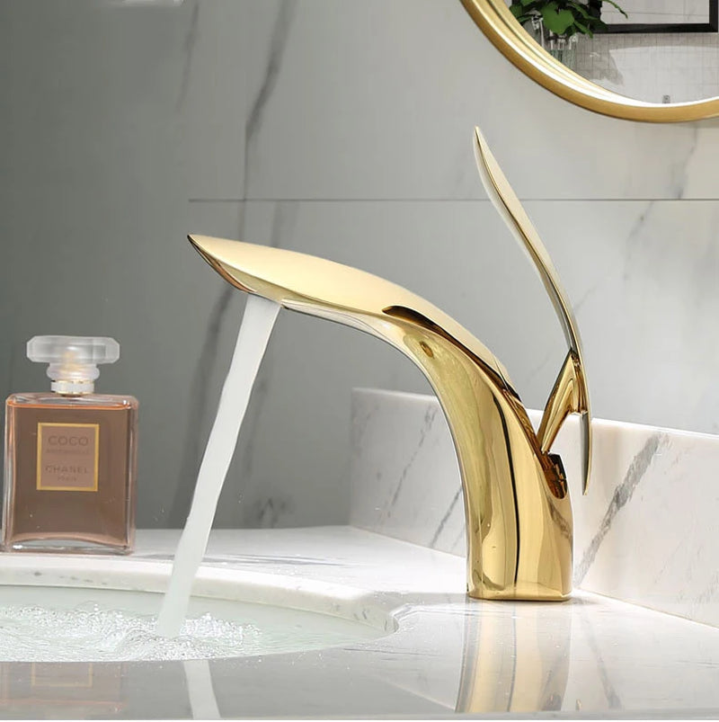 Basin Faucets Modern Rose Gold Bathroom Faucet Waterfall Single Hole Cold and Hot Water Tap Basin Faucet Mixer Taps XT-423