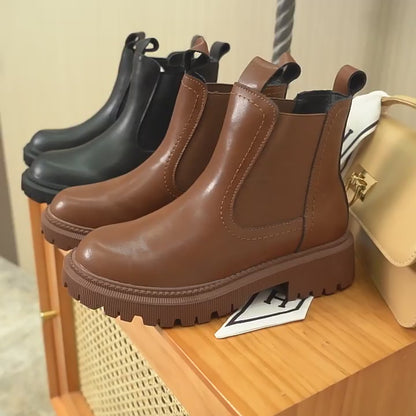 Women's Genuine Leather Chelsea Boots – Winter Retro Ankle Boots with Plush Lining, Low Heel & Rubber Outsole
