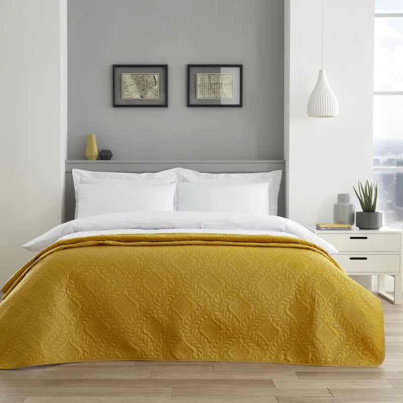 Carlann Polyester Abstract Bedspread